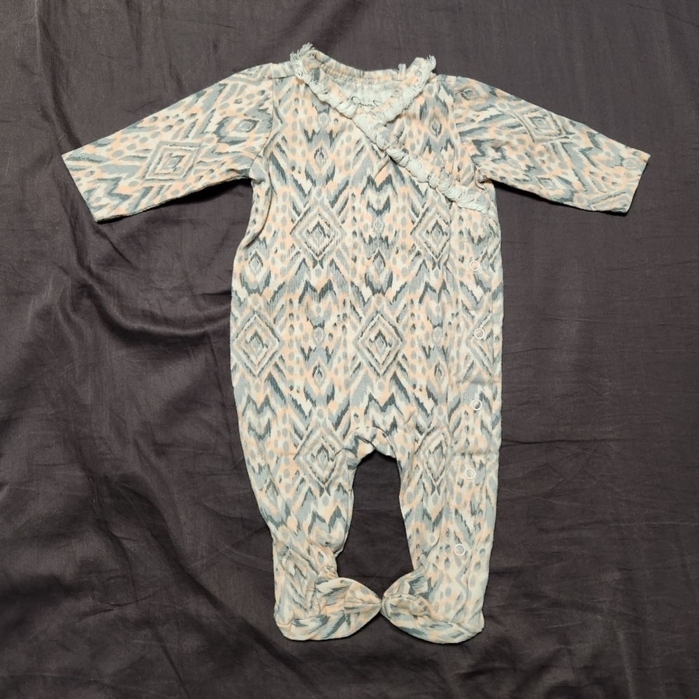 Jessica‎ Simpson footed pajamas size 0-3 months